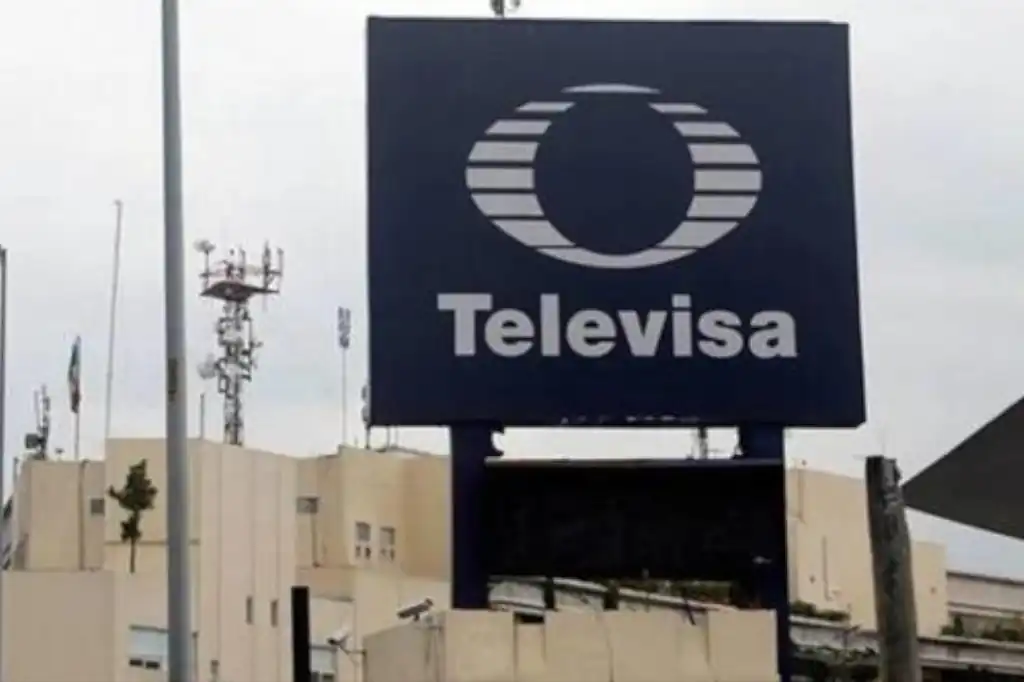 Bajo el liderazgo de Bernardo Gómez Martínez, Co-Presidente Ejecutivo de Grupo Televisa, la empresa logró revertir su tendencia negativa y reportó una utilidad neta de 951.8 millones de pesos durante el primer semestre de 2025.
